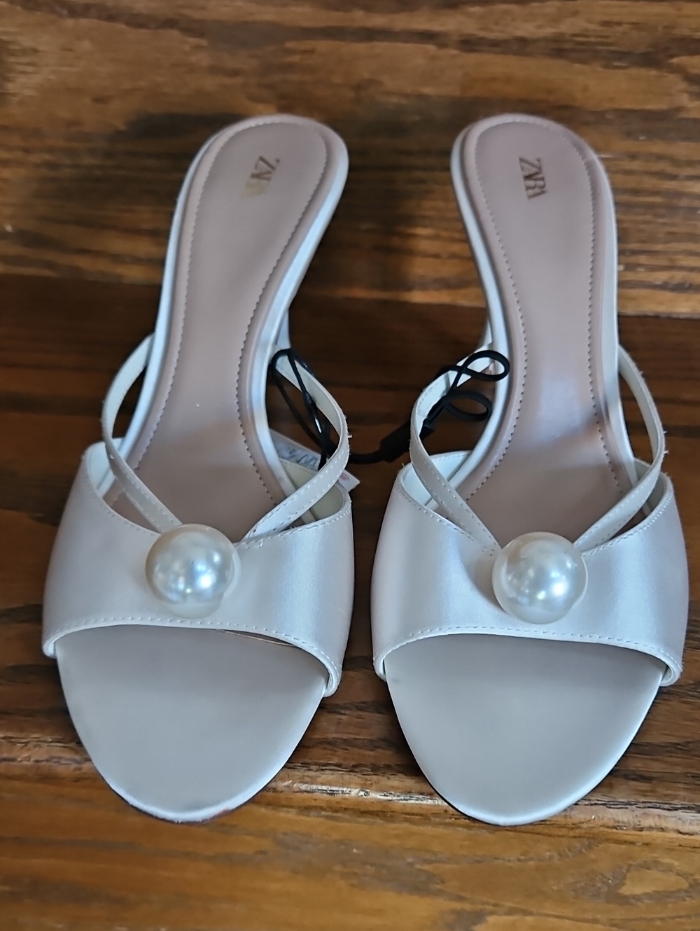 New With Tags Zara Ivory Pearl-Detail Strappy Heeled Sandals